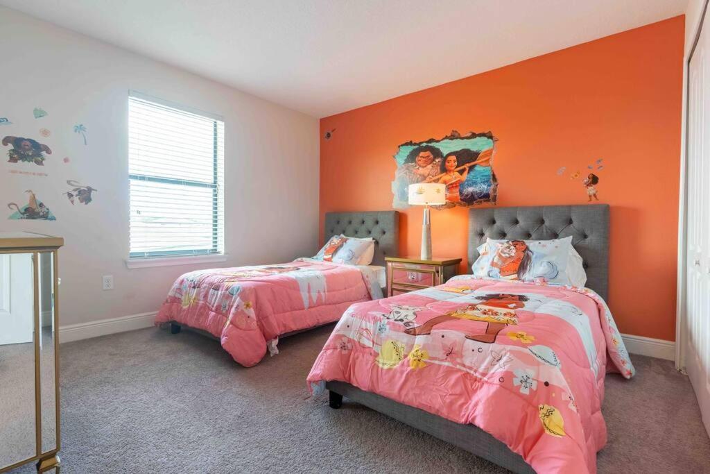 Spacious 6bdrm Near The Attractions!! * Haines City