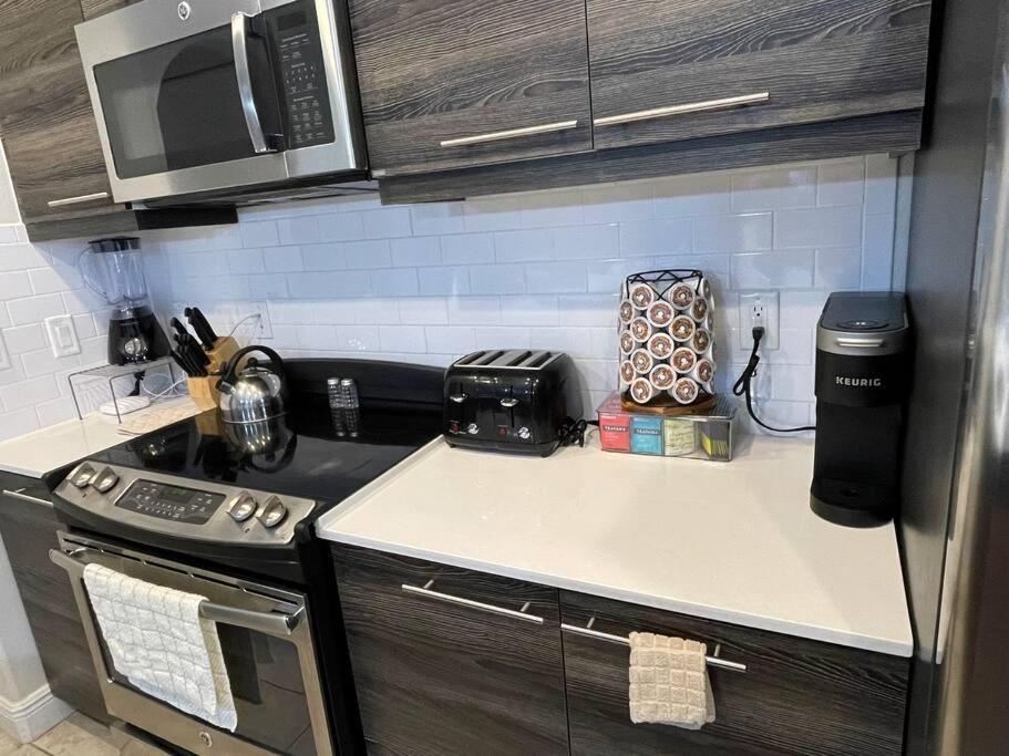 Spacious 6bdrm Near The Attractions!! Haines City
